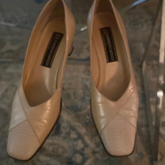 Roberto Capucci Womens Cream  Leather Block - size 9 - Picture 1 of 5